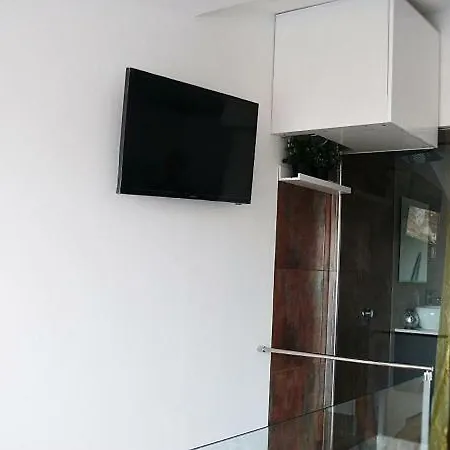 16 - Skyline Terrace Apartment *