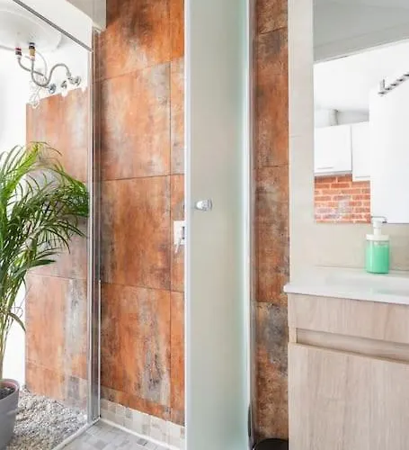 16 - Skyline Terrace アパート *