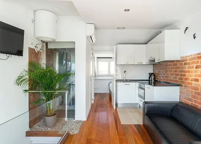 16 - Skyline Terrace *