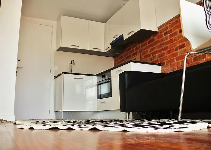 16 - Skyline Terrace * リスボン