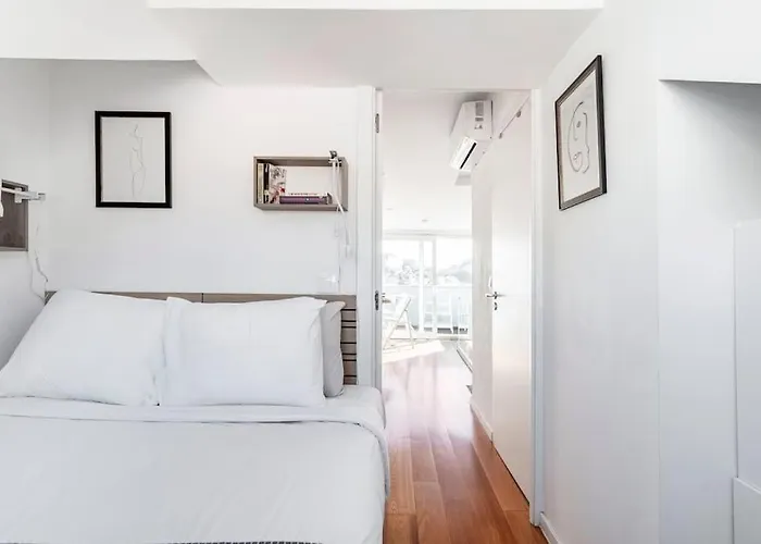 16 - Skyline Terrace Apartment *