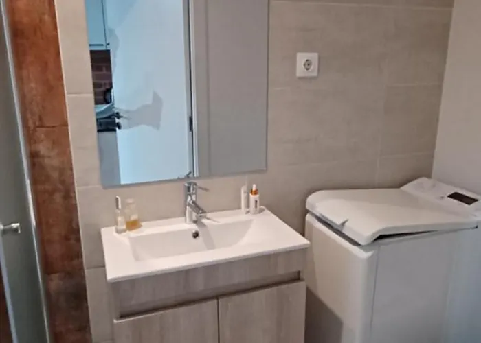 16 - Skyline Terrace Apartment *